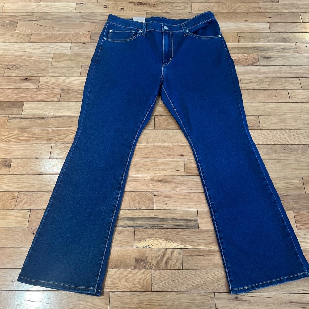 Levis Jeans Women's 31 Wedgie Straight High Rise Dark Wash NEW